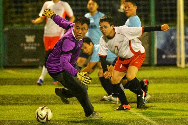 英媒：纽卡中卫博特曼即将回归